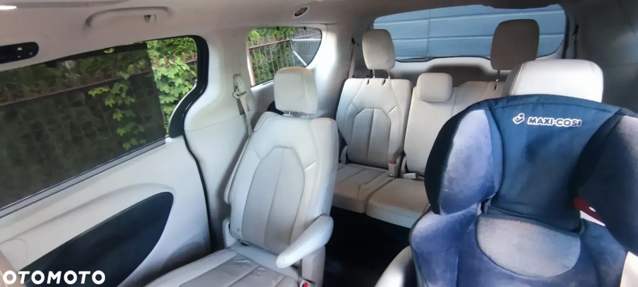 Chrysler Pacifica - 3