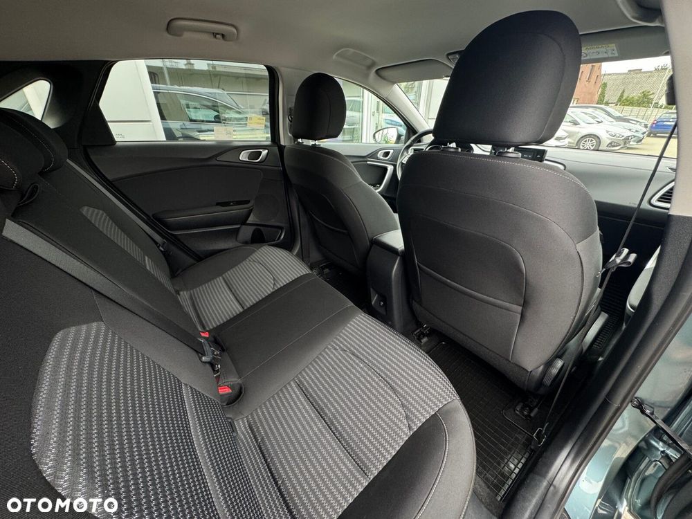 Kia Ceed 1.5 T-GDI M DCT - 17