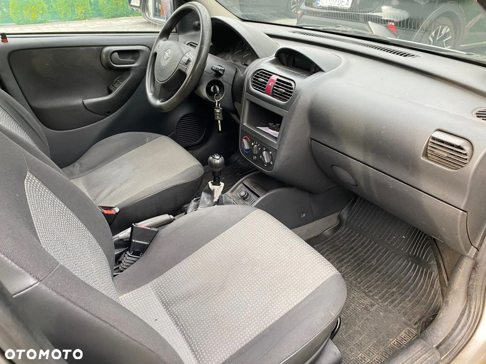 Opel Corsa - 11