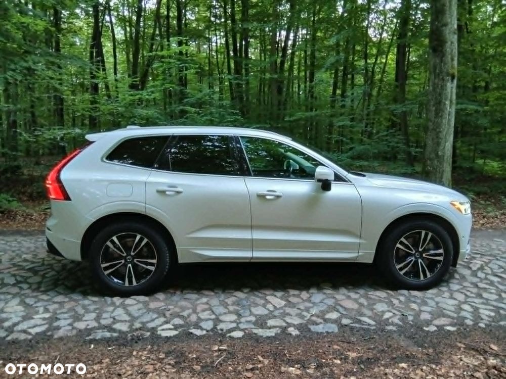 Volvo XC 60 T6 AWD Geartronic Momentum - 4