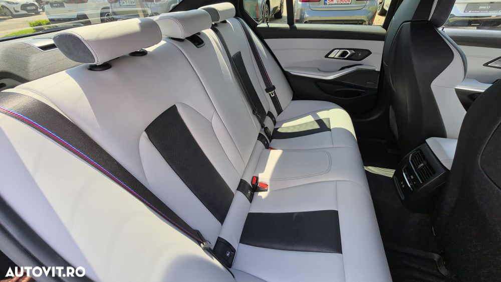 BMW M3 Competition M xDrive - 11