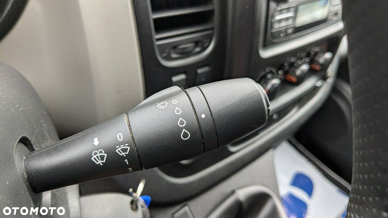 Renault Trafic - 21