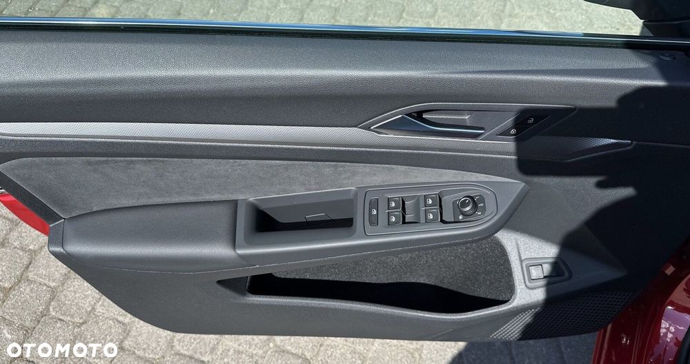 Volkswagen Golf - 24
