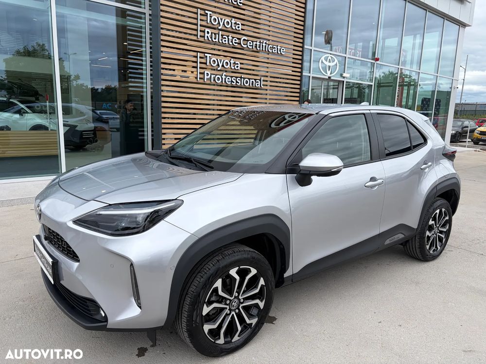 Toyota Yaris Cross 1.5 VVT-i HSD 4x4 Exclusive Elegant - 3