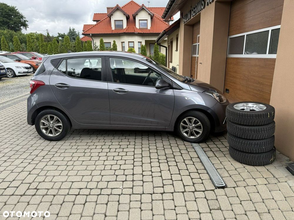 Hyundai i10 1.0 Fifa World Cup Edition - 14