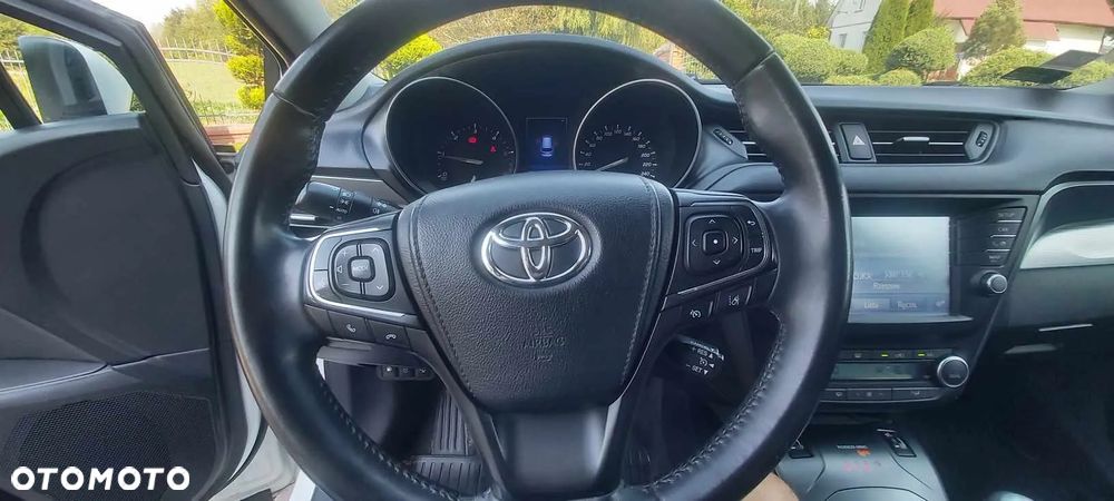 Toyota Avensis 2.0 D-4D Prestige - 16