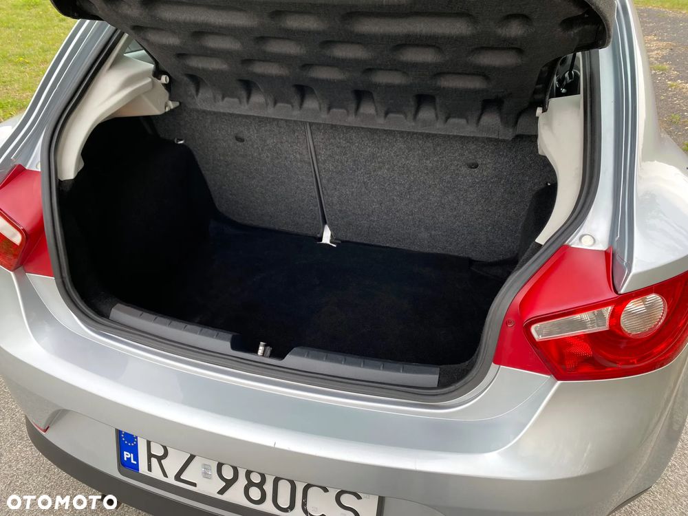 Seat Ibiza SC 1.6 16V DSG Style - 17