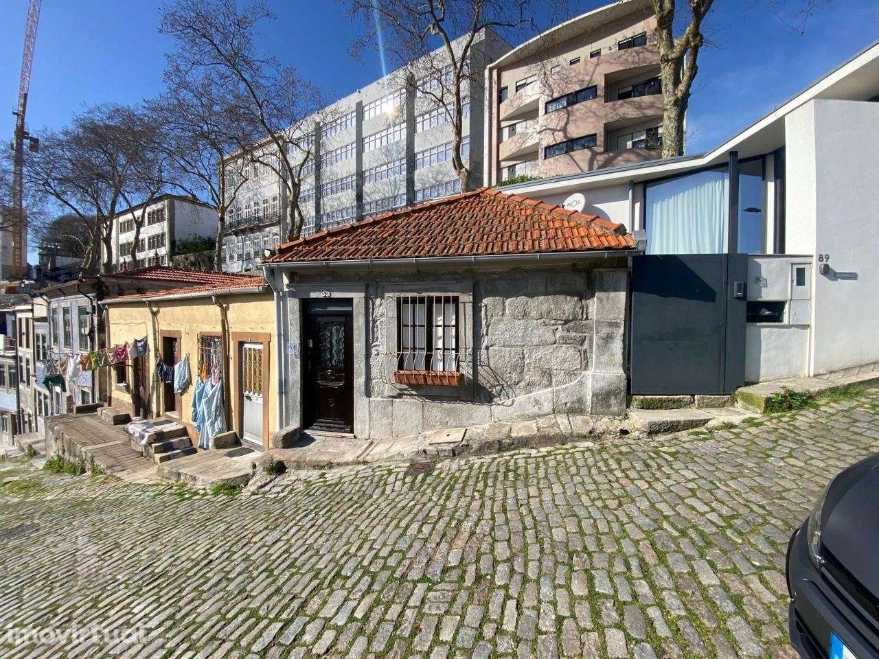 Bonita Moradia em zona turística (Fontainhas) com licença AL - Grande imagem: 2/17