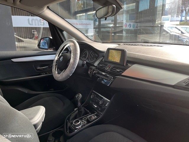 BMW 216 Active Tourer d - 9