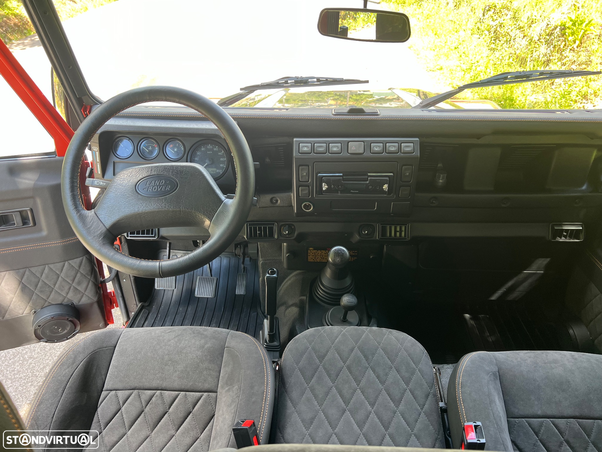 Land Rover Defender 90 2.5 TD5 Metal Top - 9