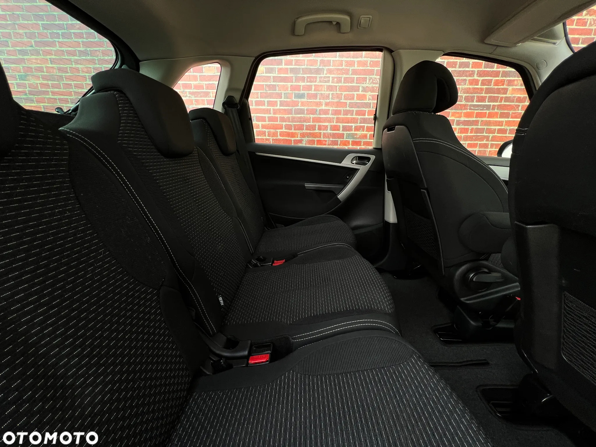 Citroën C4 Picasso - 19