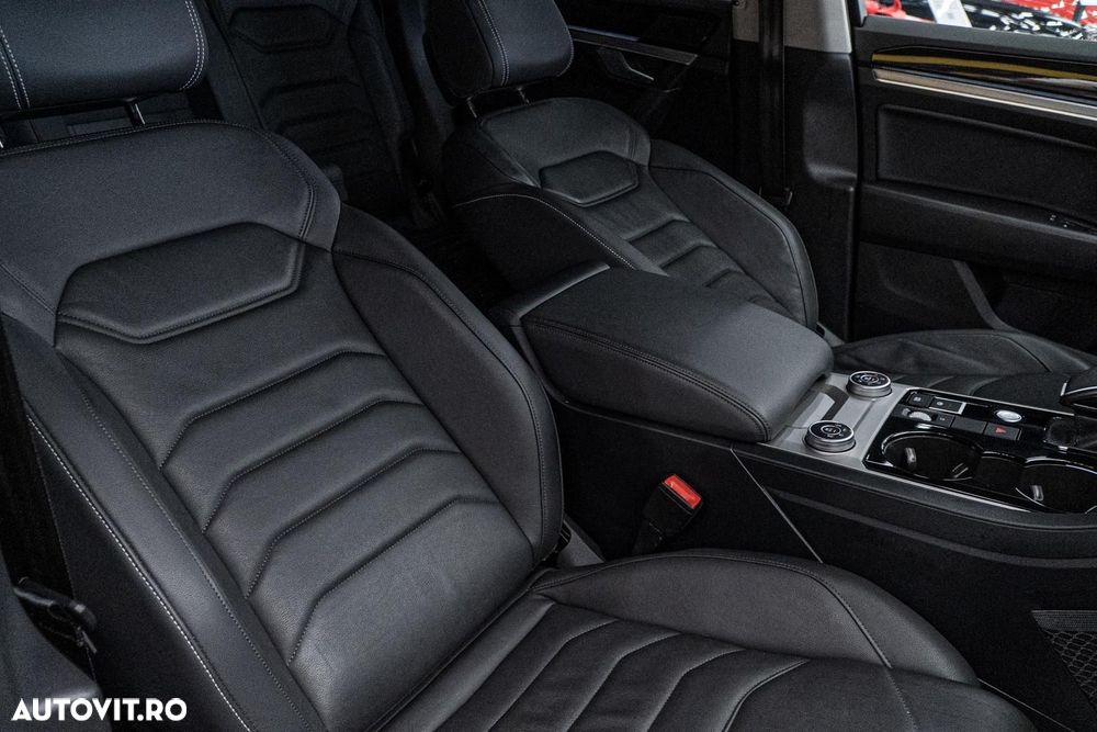 Volkswagen Touareg V6 TDI 4MOTION Elegance - 40