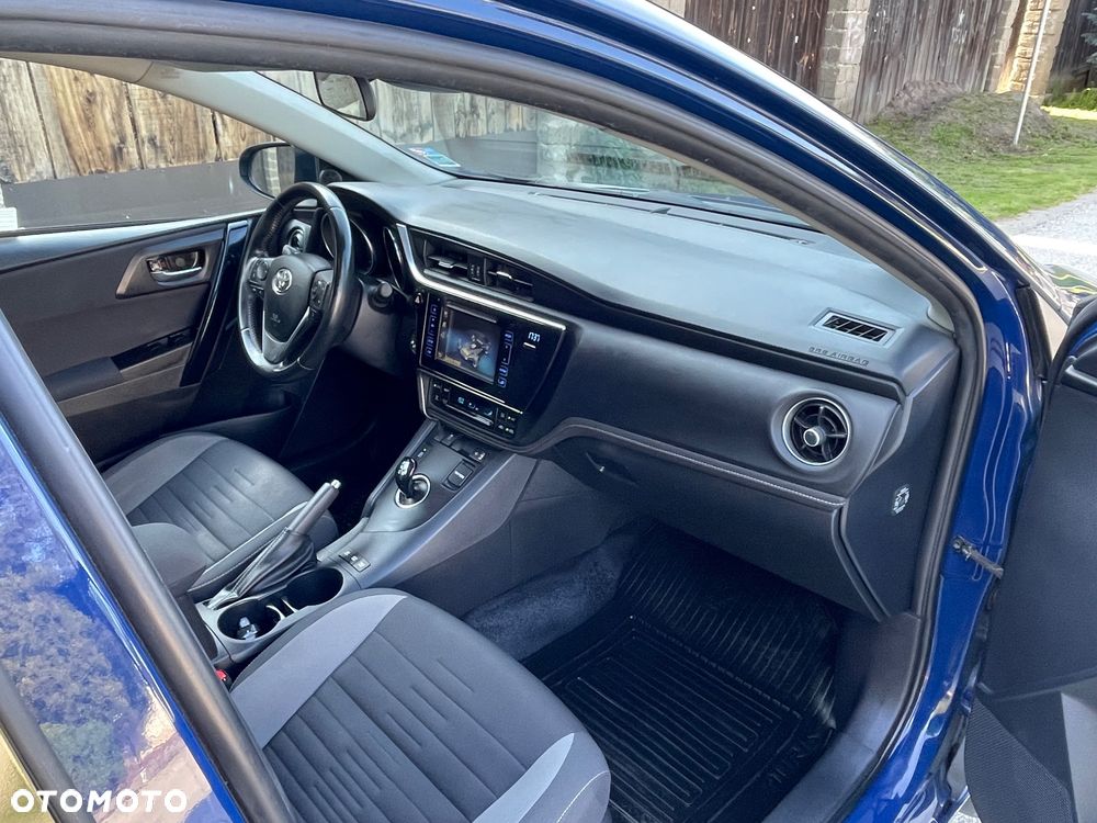 Toyota Auris Hybrid 135 Premium - 9