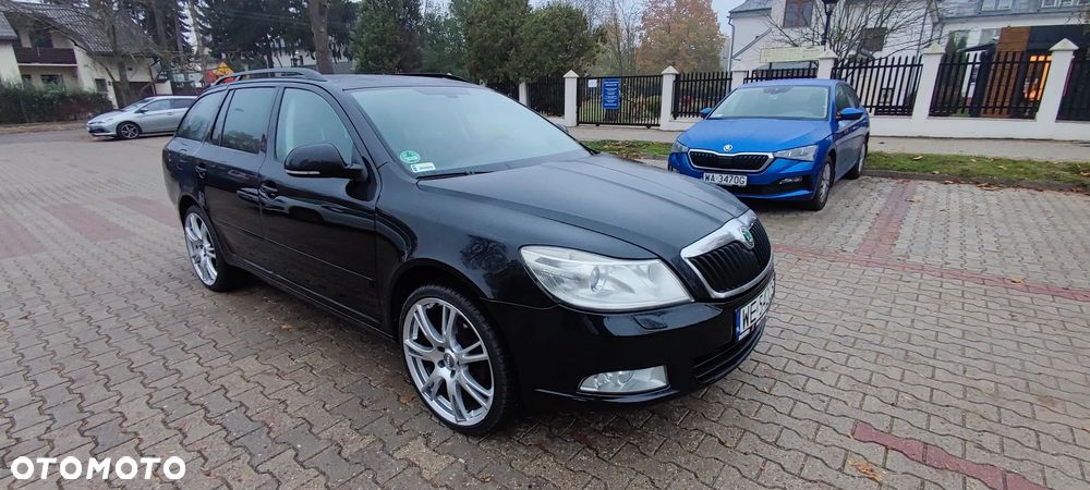 Skoda Octavia 2012 photo 2
