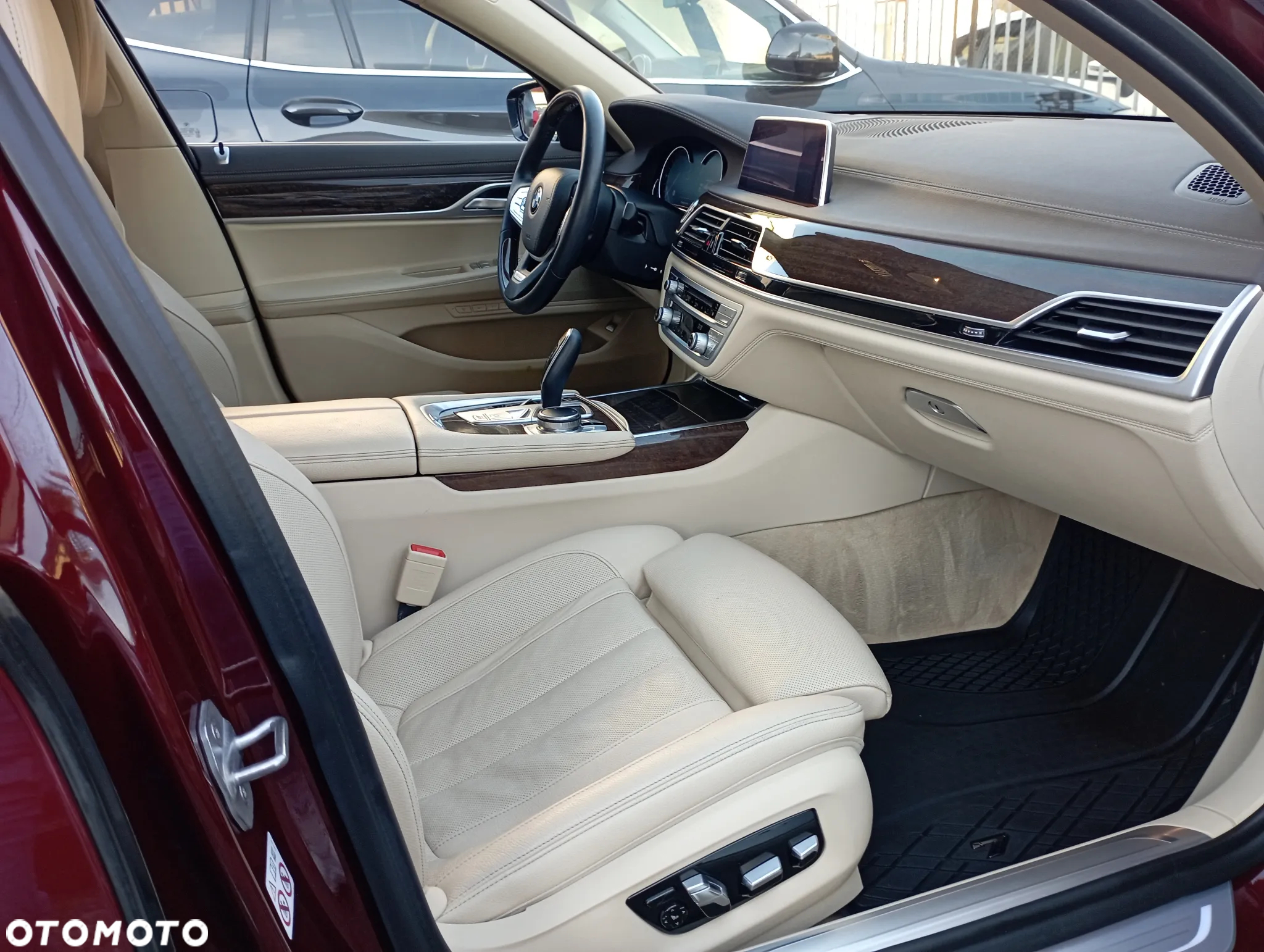 BMW Seria 7 740d xDrive - 9