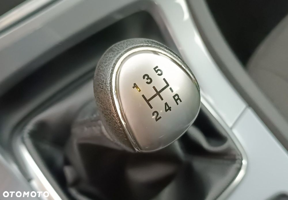 Ford Mondeo - 26