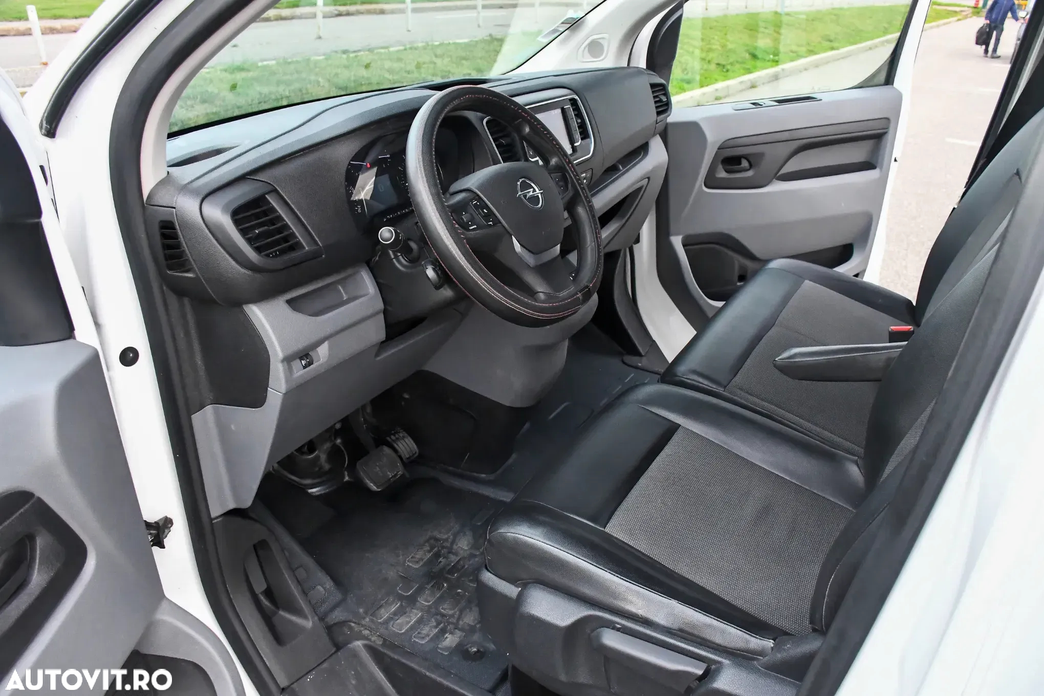 Opel VIVARO - 2