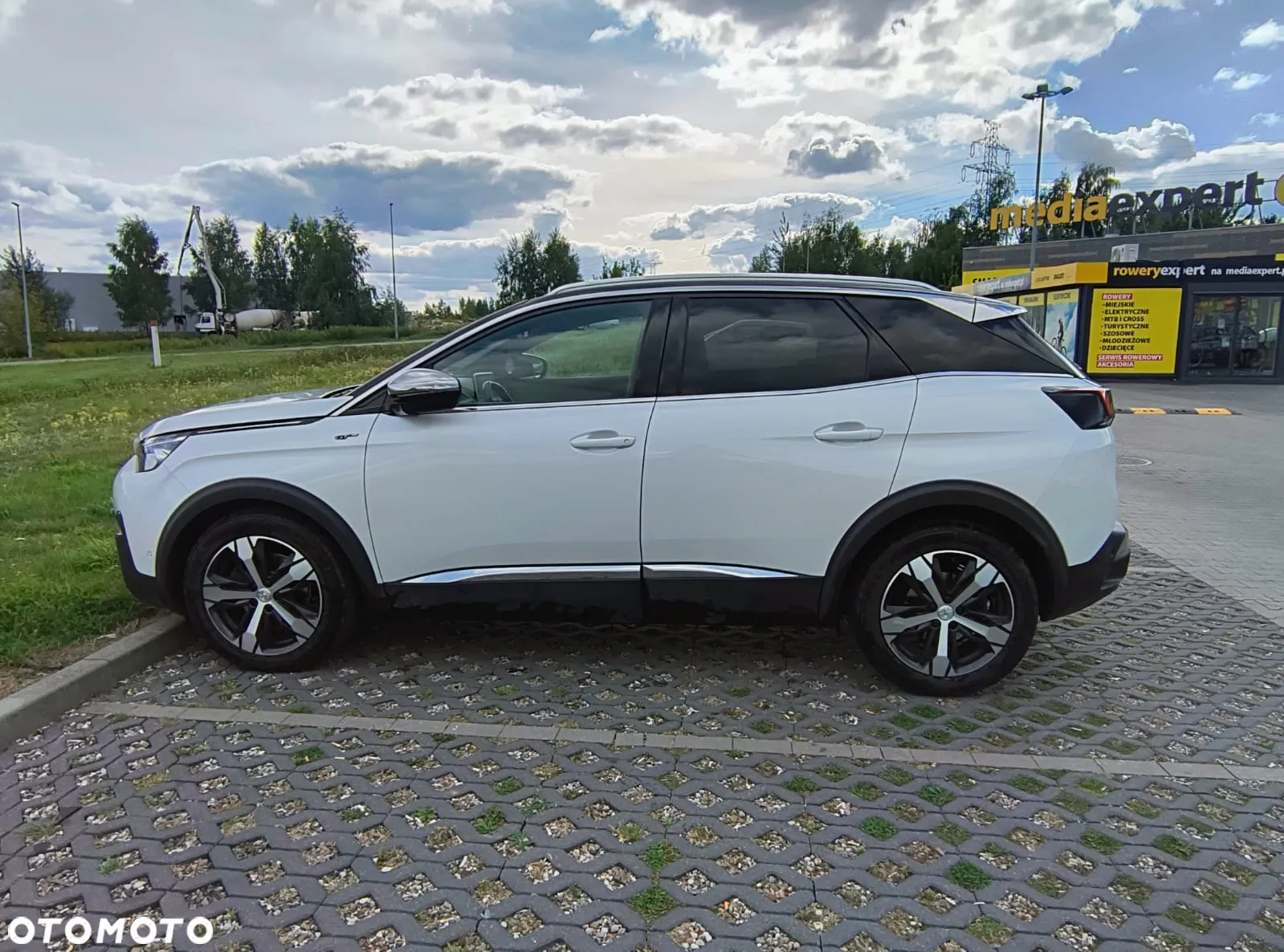 Peugeot 3008 ver-2-0-bluehdi-gt-s-s-eat8 - 5