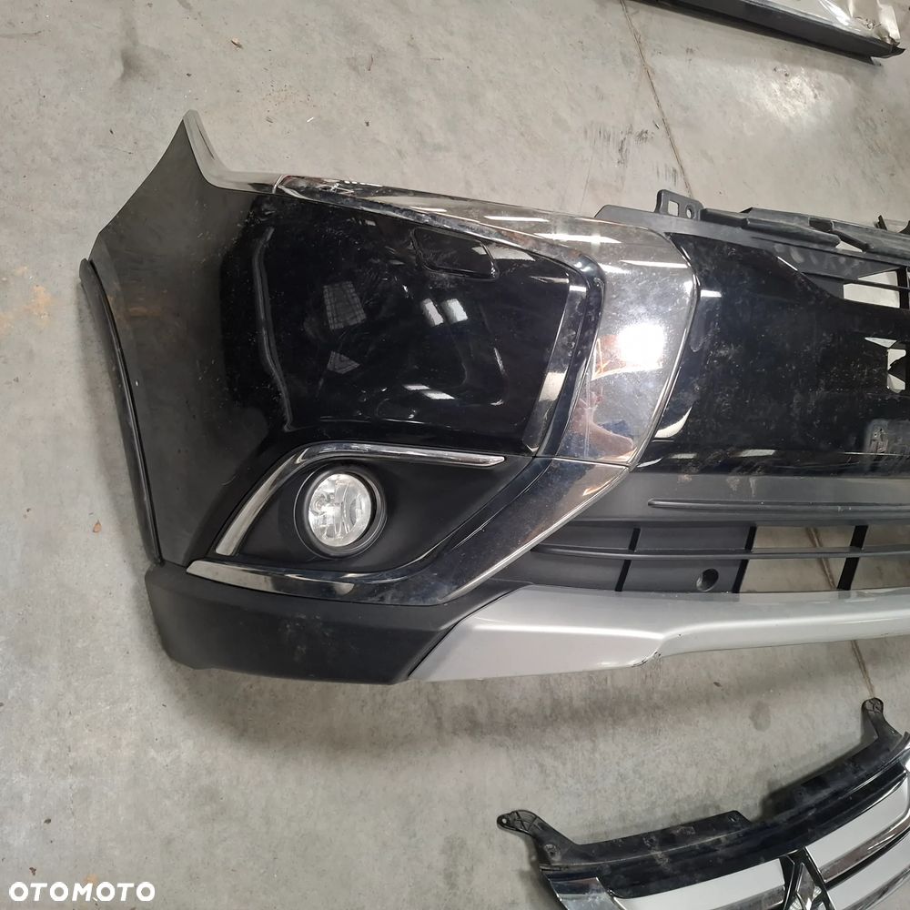 MITSUBISHI OUTLANDER III 3 15- LIFT ZDERZAK PRZÓD KOMPLETNY CHROMY x42 czarny w kolor demontaz - 3