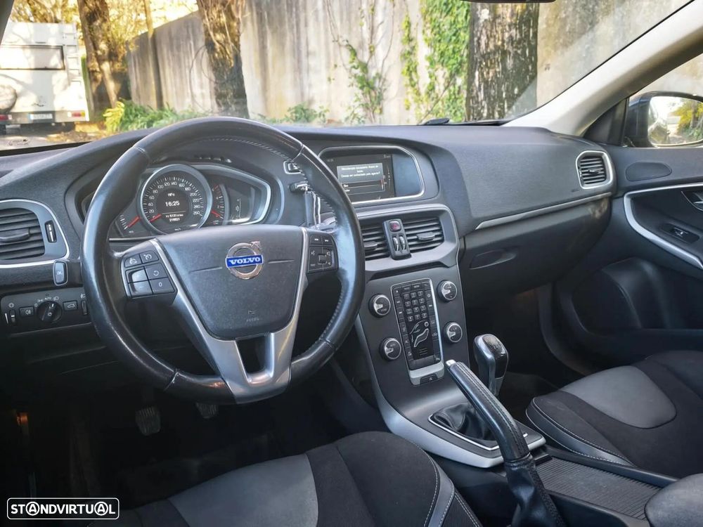 Volvo V40 1.6 D2 Eco Momentum - 25