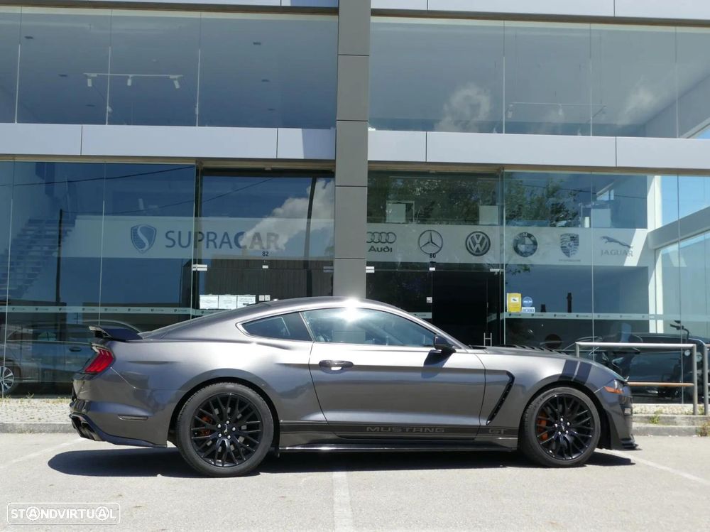 Ford Mustang - 44