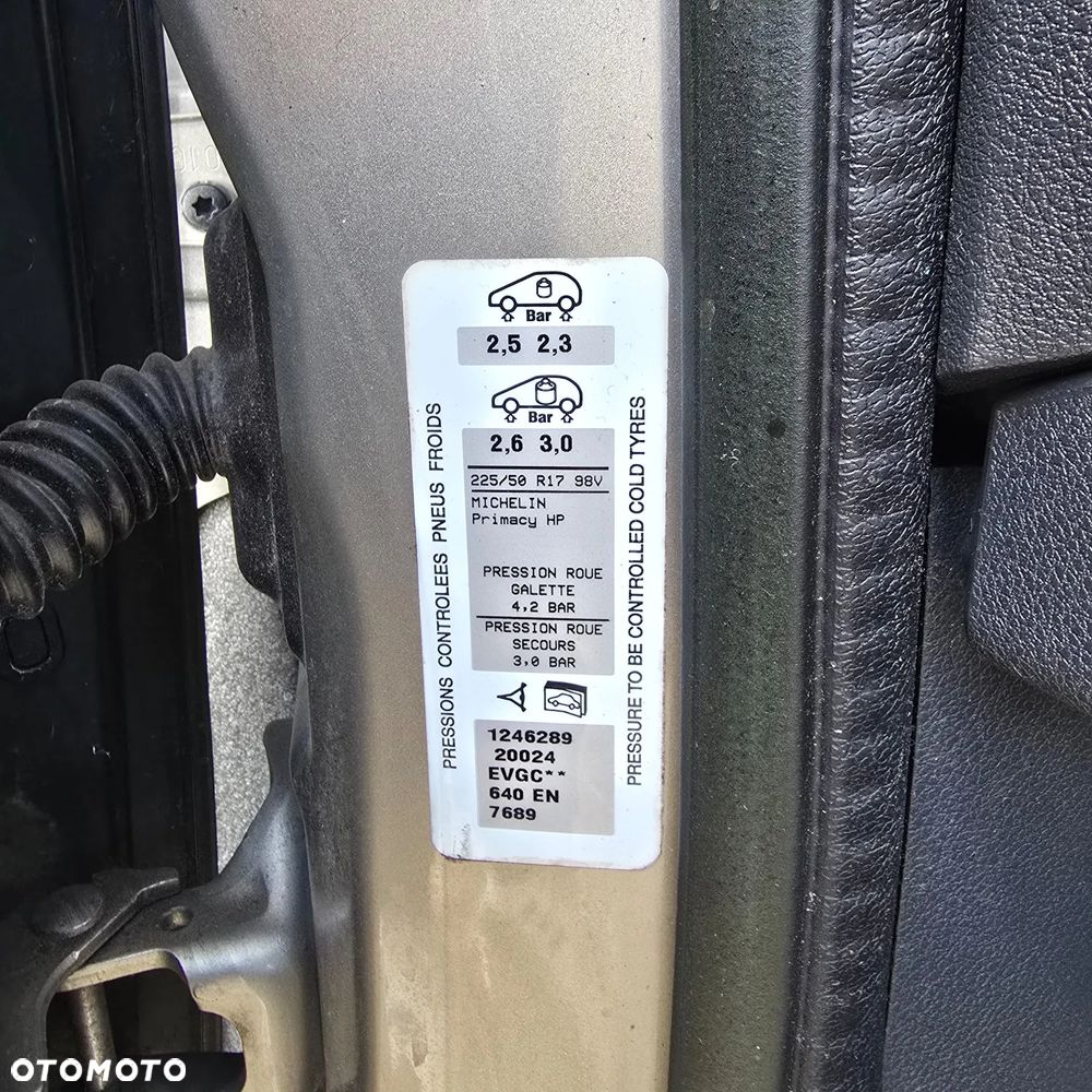 Peugeot 3008 ver-1-6-hdi-trendy - 9