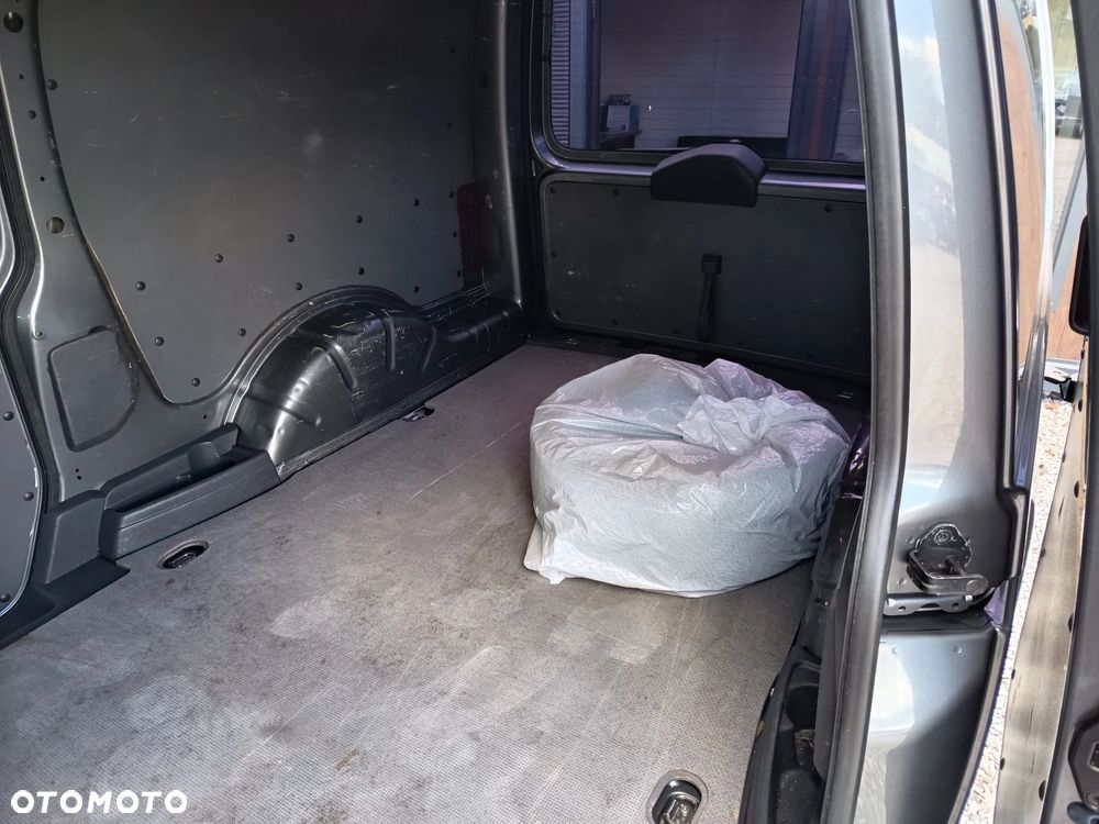 Volkswagen CADDY - 28