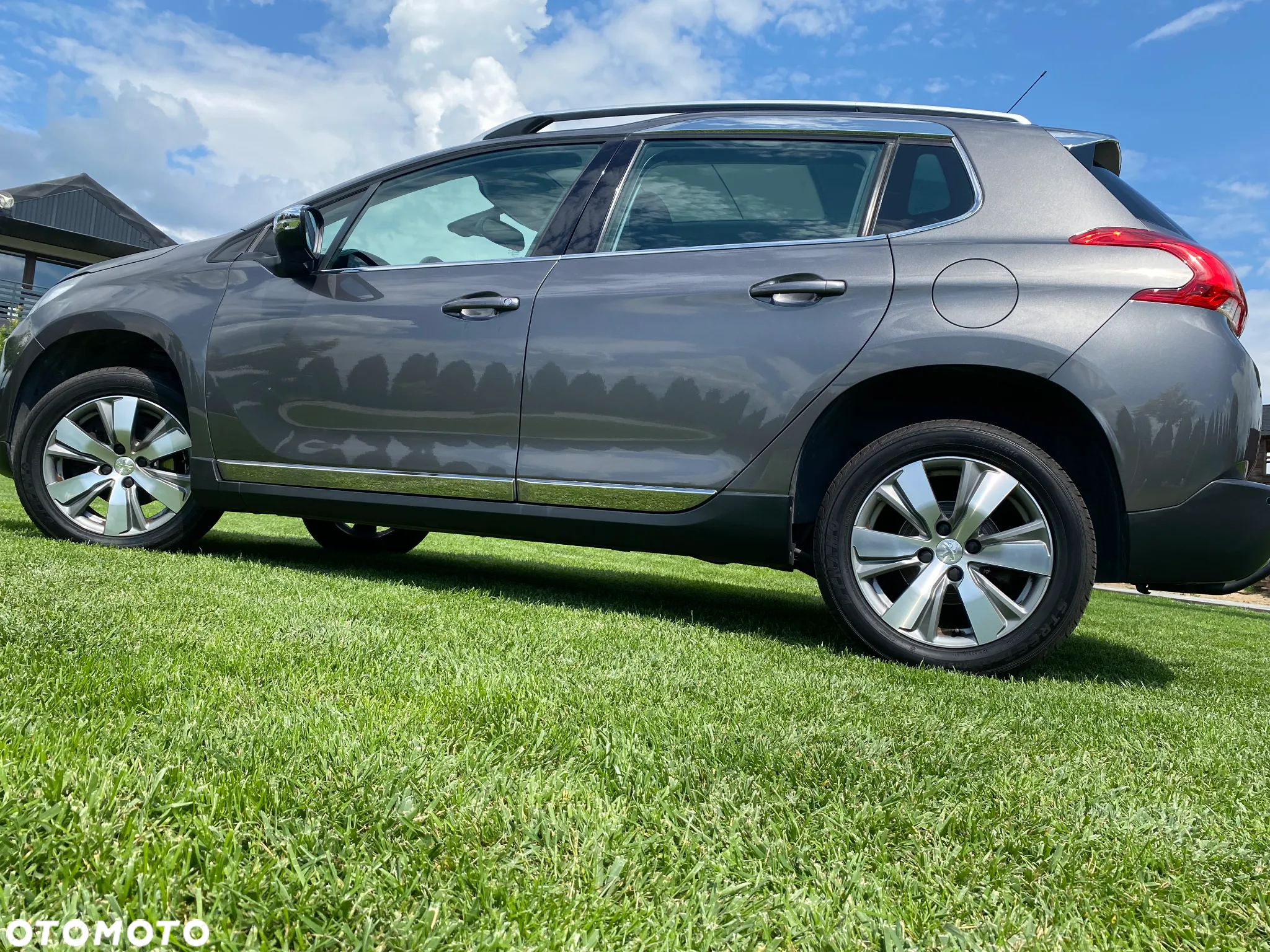 Peugeot 2008 1.2 Pure Tech GPF Allure S&S - 2