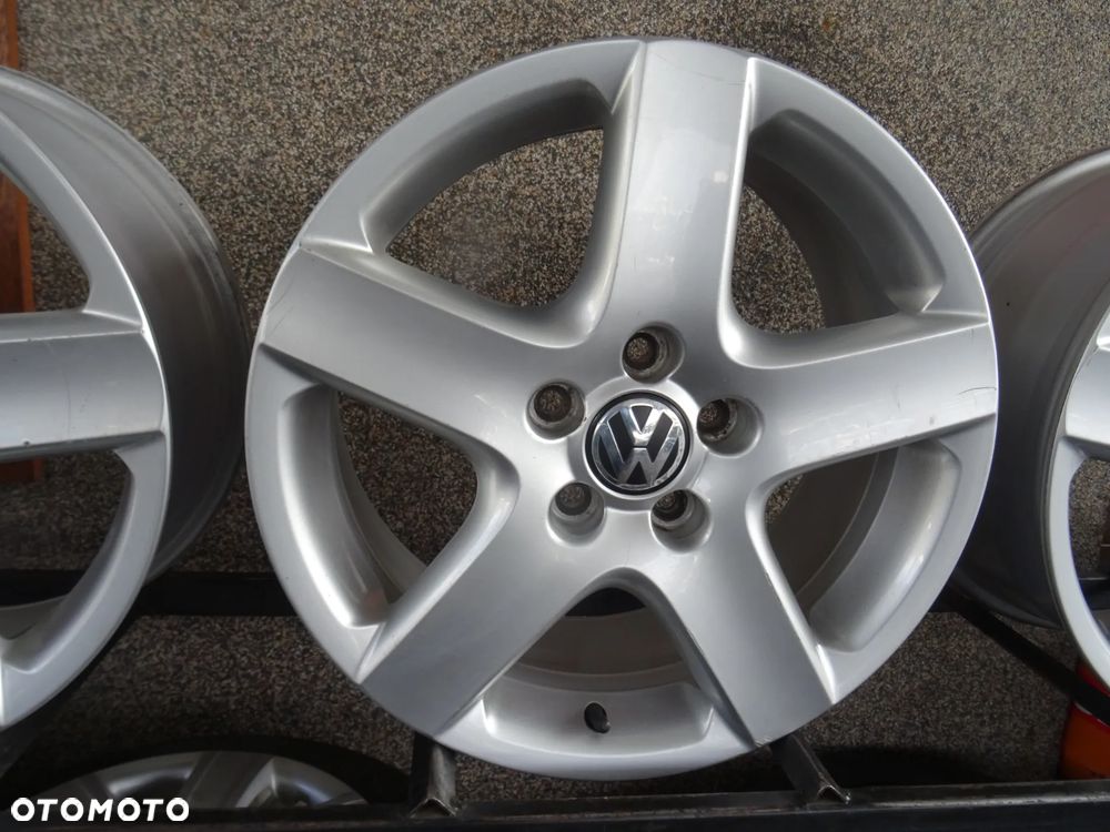 5x112x57 7Jx17 ET55 Oryginalne felgi VOLKSWAGEN - 5