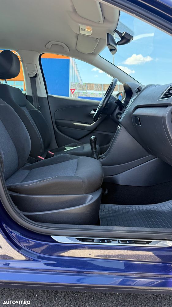 Volkswagen Polo ver-1-2-tsi-blue-motion-technology-style - 11