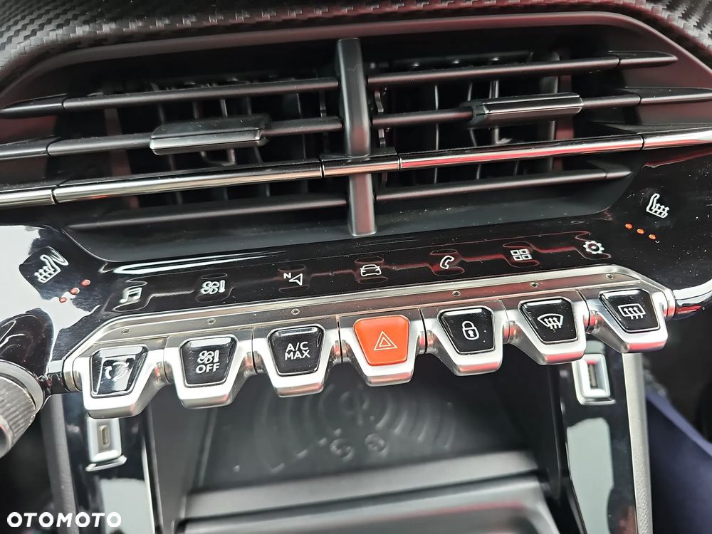 Peugeot 208 1.2 PureTech GT Line S&S - 30