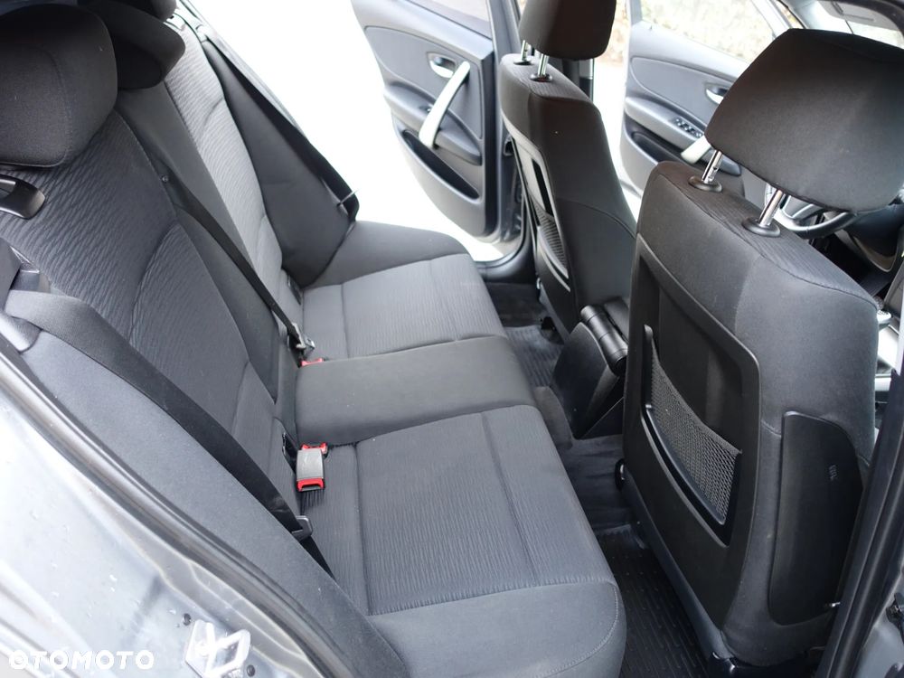 BMW Seria 1 116i Edition Sport - 9