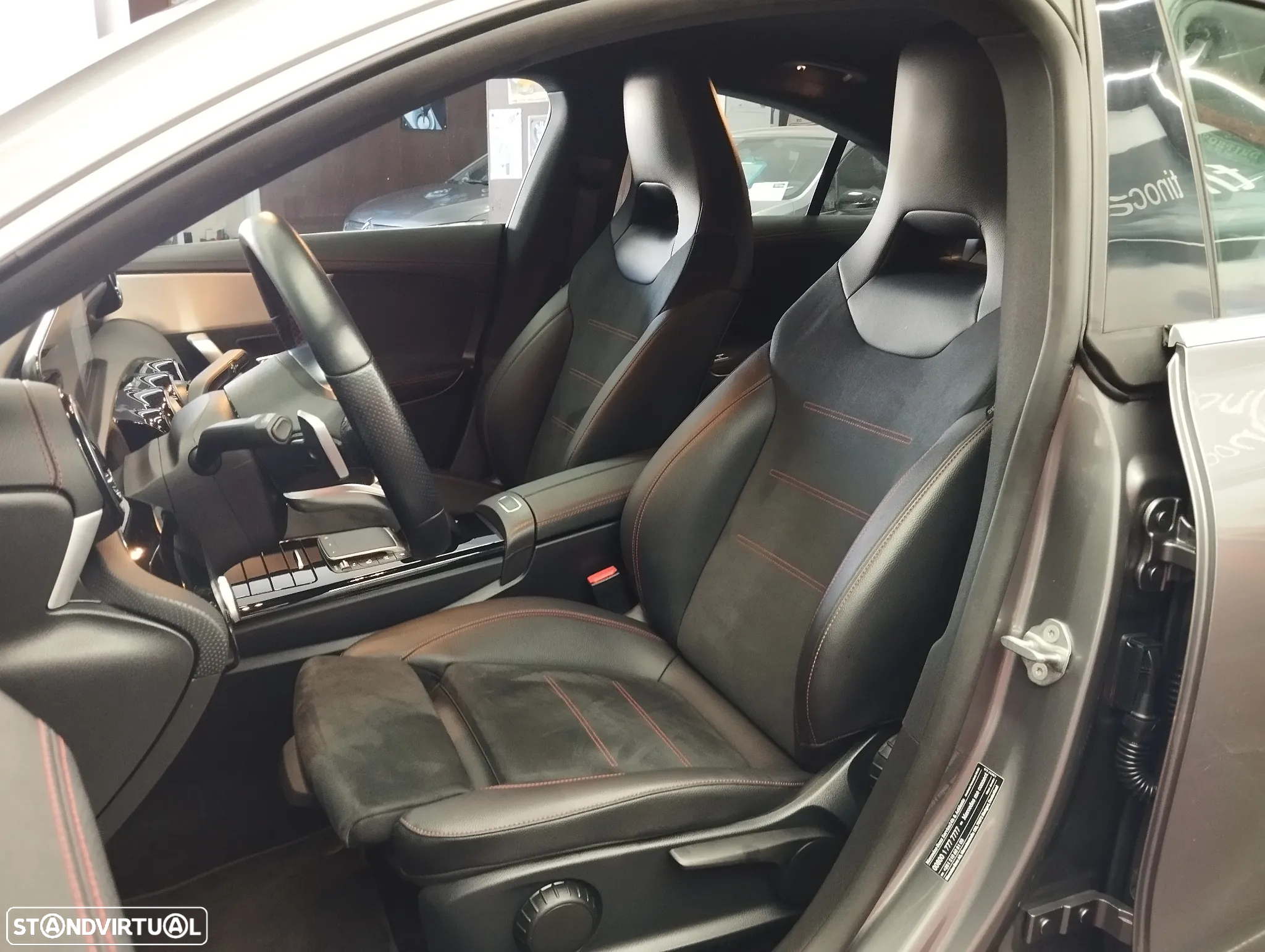 Mercedes-Benz CLA 250 e AMG Line - 20