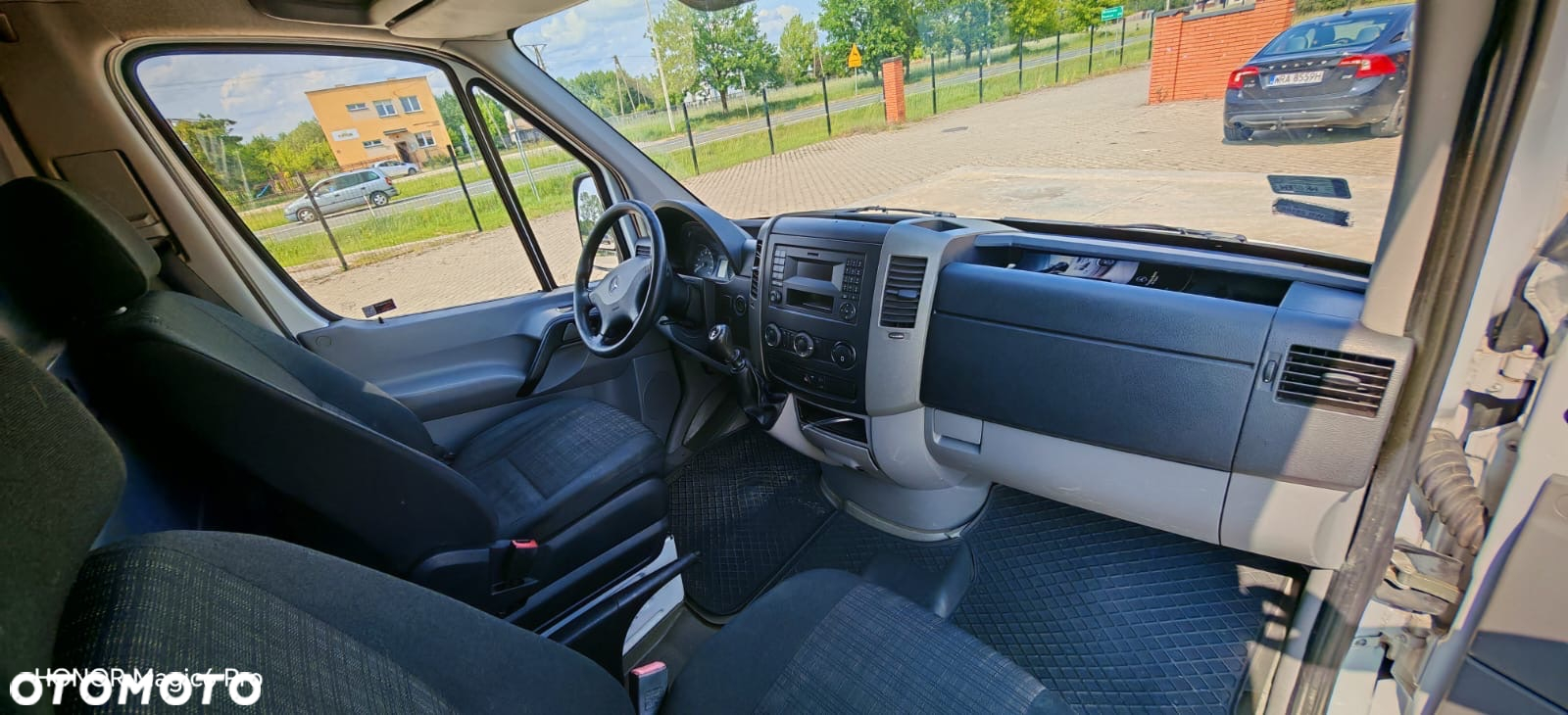 Mercedes-Benz Sprinter - 4