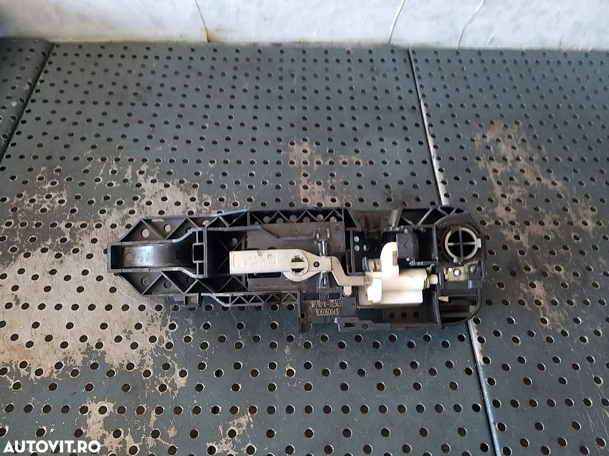 Maner usa dreapta fata renault scenic 3 806060041r - 3