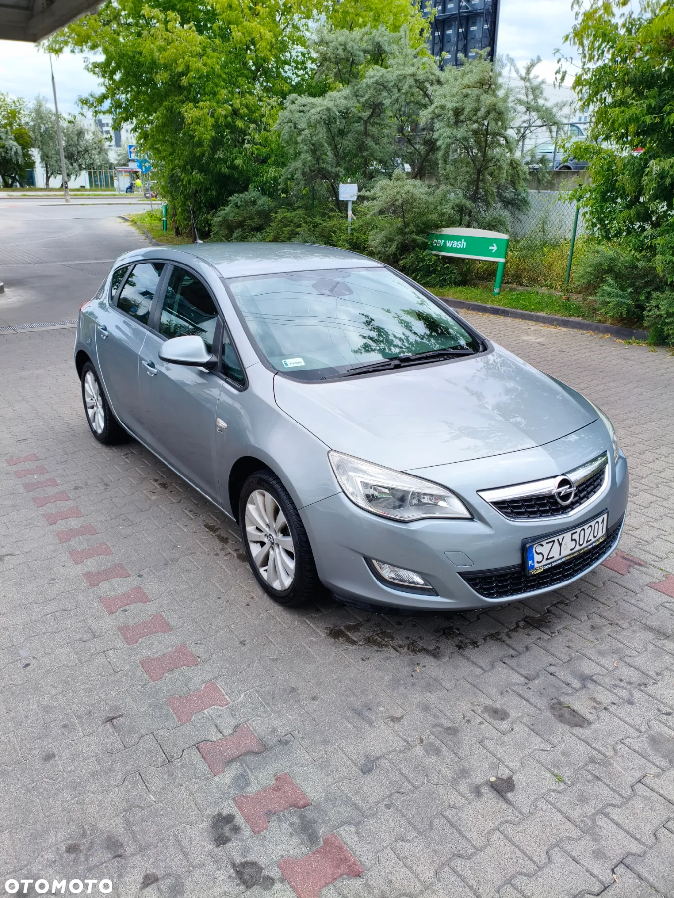 Opel Astra GTC 1.4 Turbo - 2