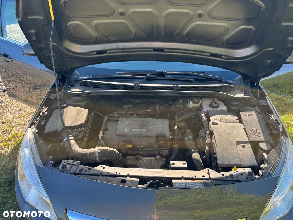 Opel Astra 1.4 T Cosmo - 14