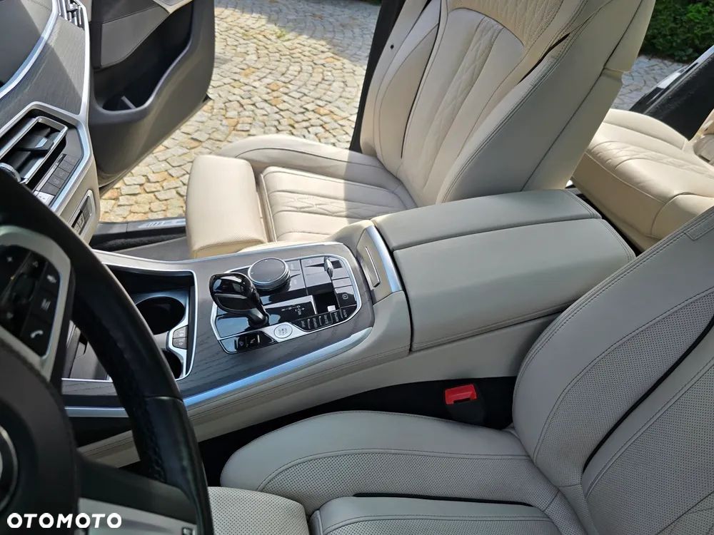 BMW X7 M50d sport - 23