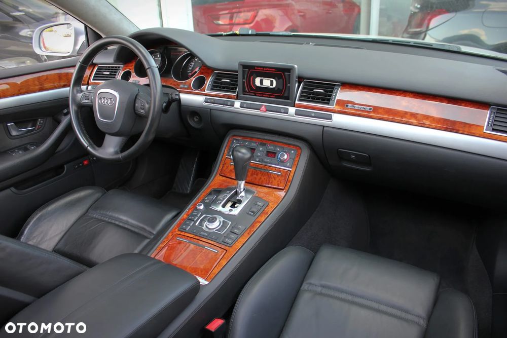 Audi A8 W12 quattro - 7