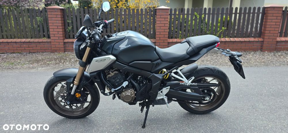 Honda CB - 11