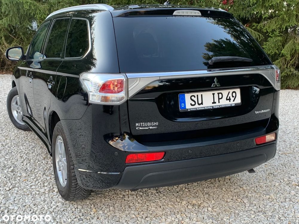 Mitsubishi Outlander - 13