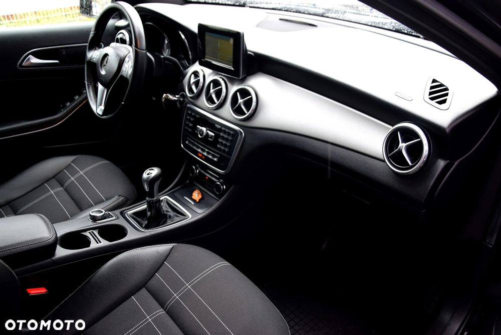 Mercedes-Benz GLA 180 - 26