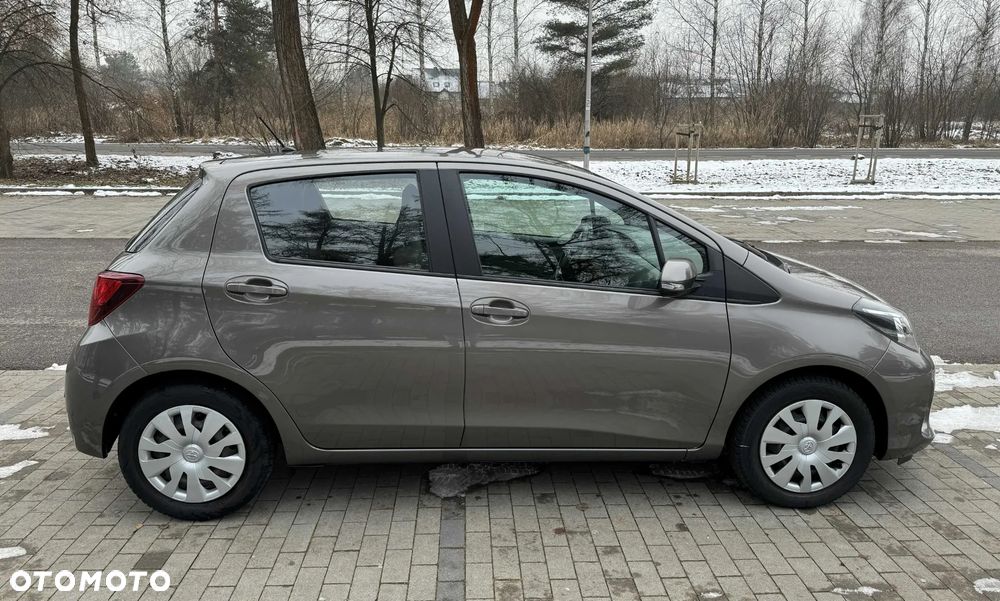 Toyota Yaris 1.0 Active EU6 - 12