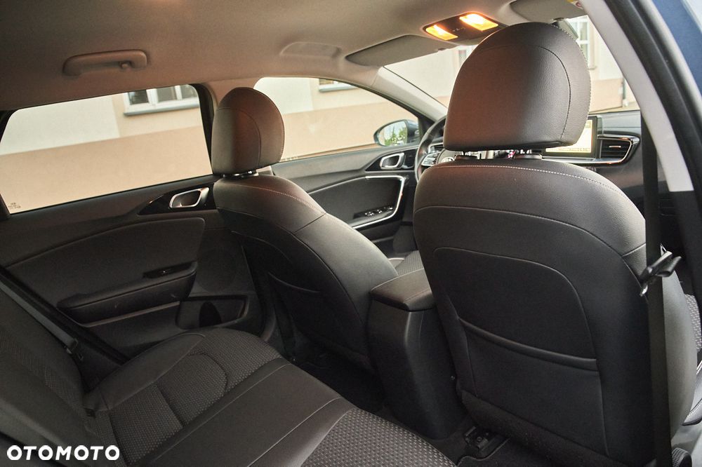 Kia Ceed 1.6 CRDi GT Line - 27