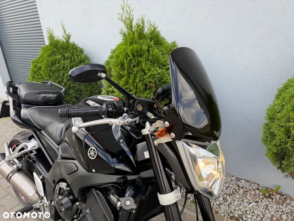 Yamaha FZ - 12
