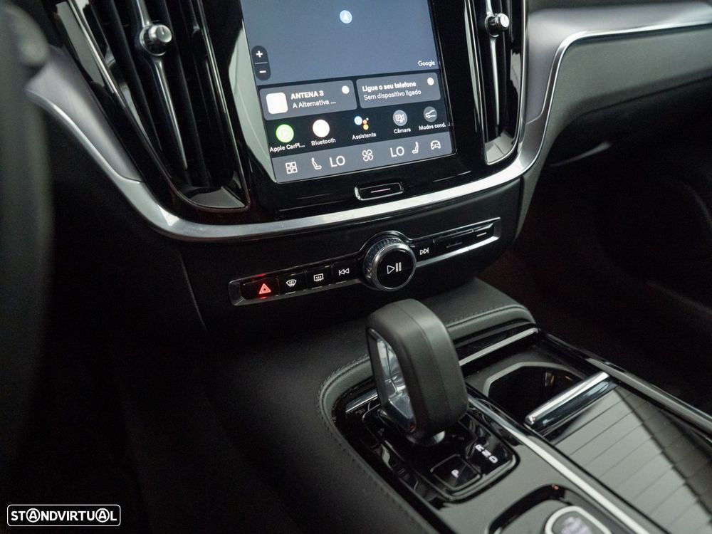 Volvo V60 2.0 T6 AWD TE Core - 28