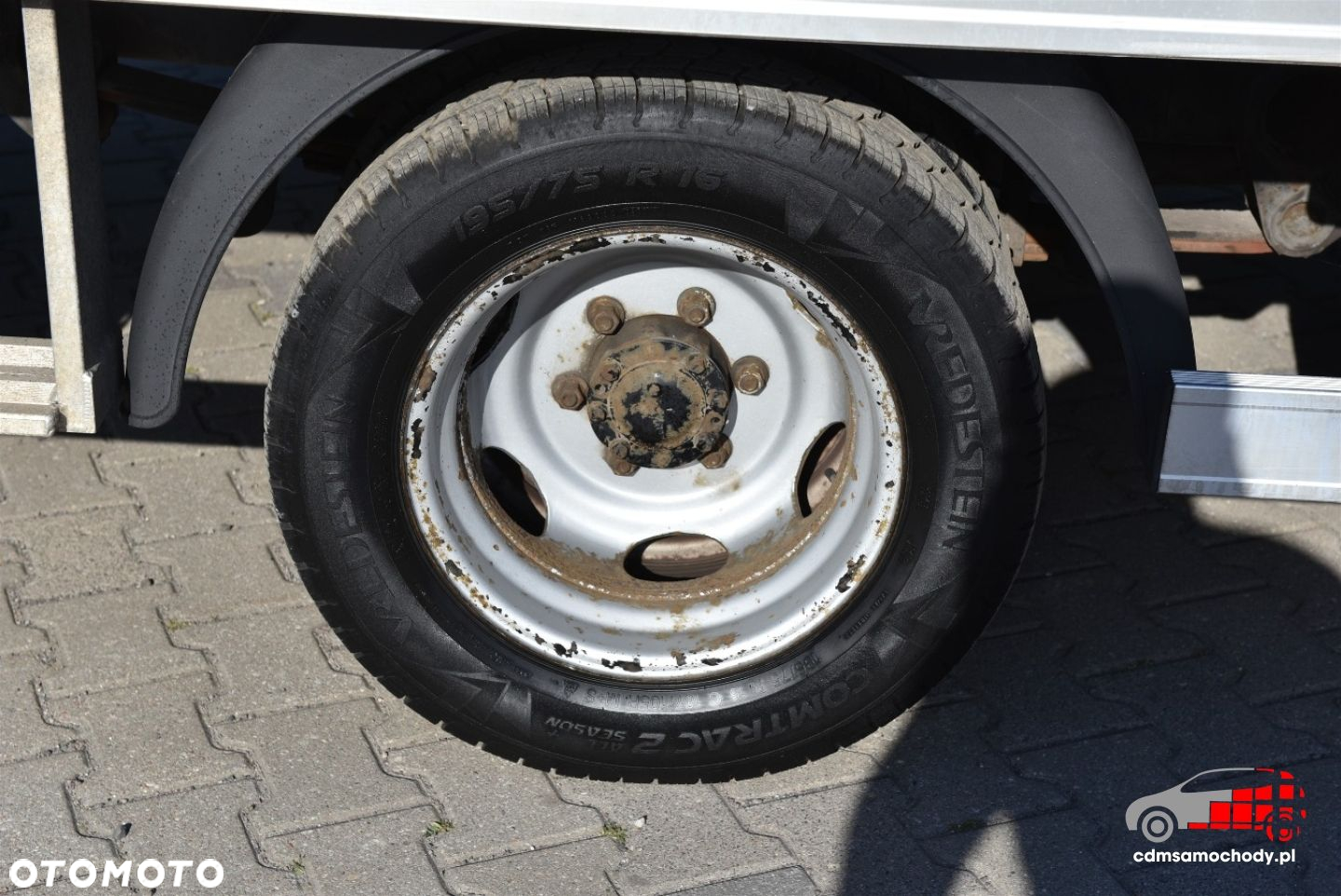 Mitsubishi Canter - 12