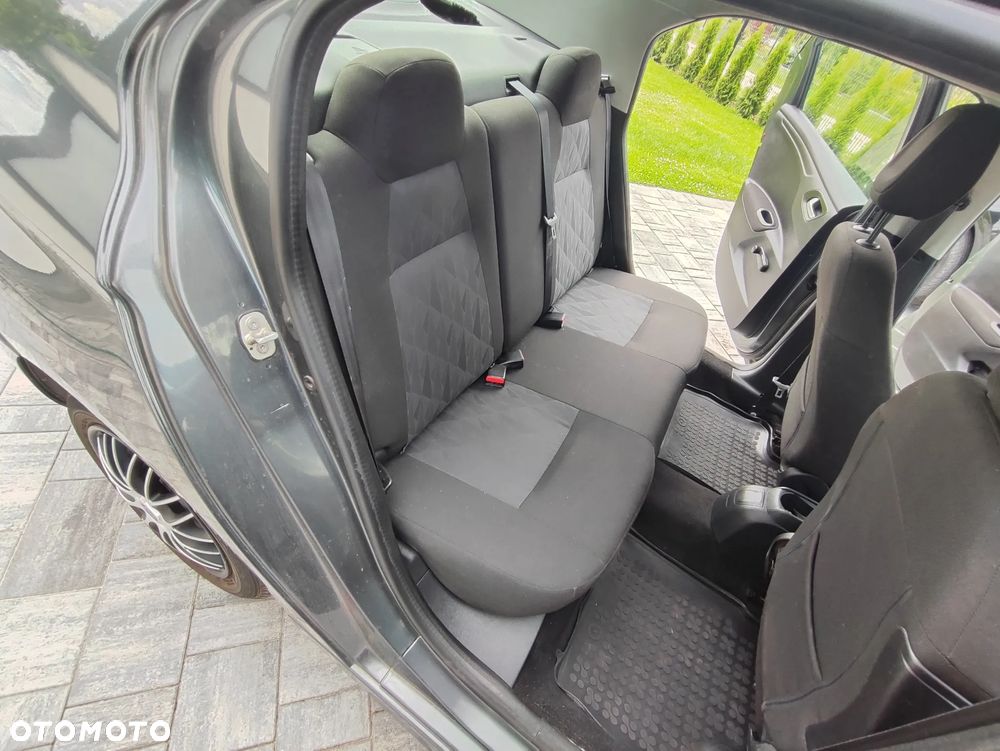 Citroën C-Elysée 1.2 VTi Attraction - 21