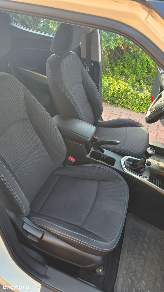 SsangYong/KGM Tivoli - 8