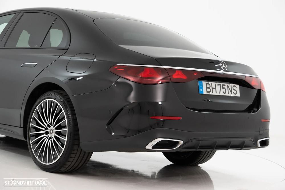 Mercedes-Benz E 300 - 10